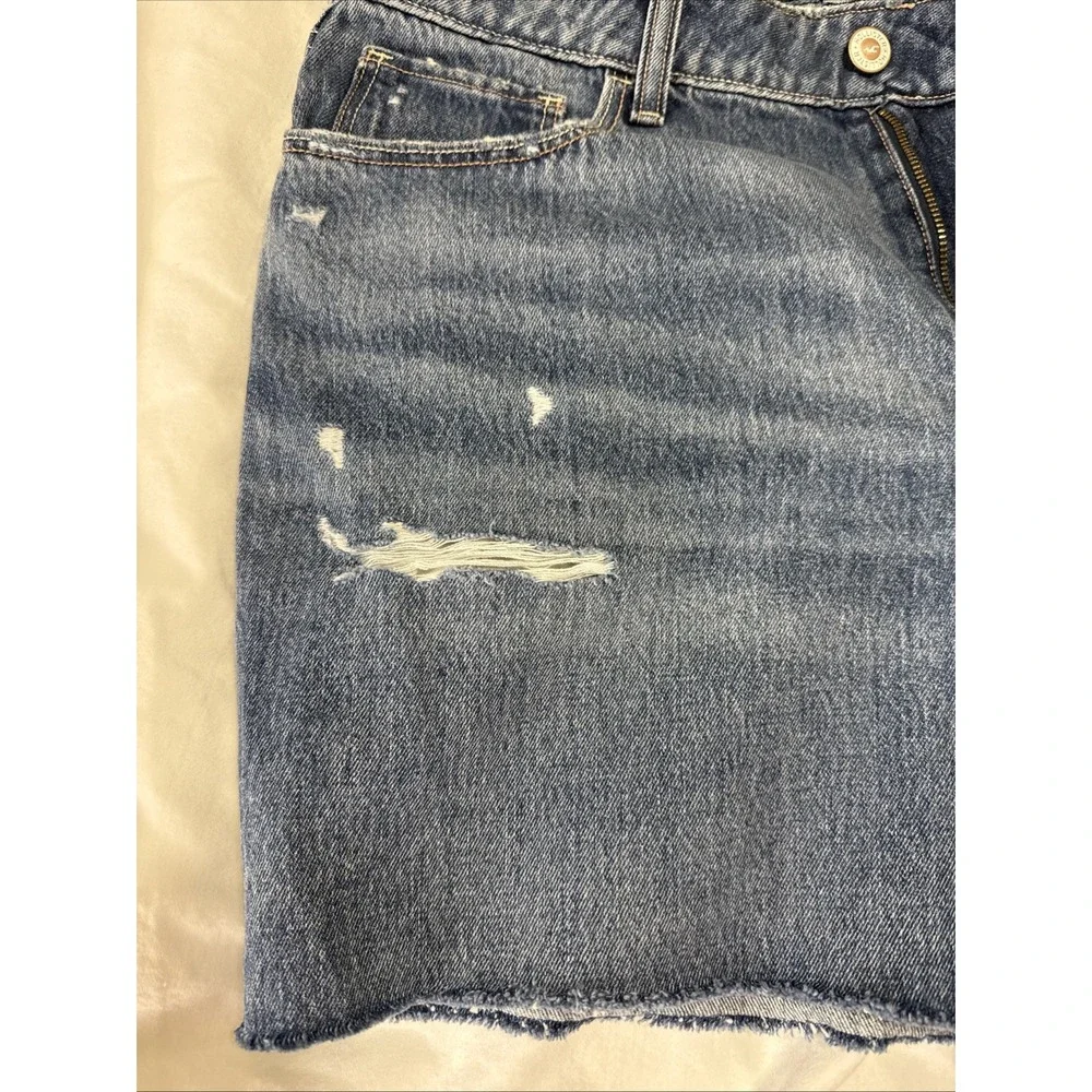 Hollister Shorts Womens 31W Blue Ultra High-Rise 90s Distressed Raw Hem Denim - Picture 5 of 7